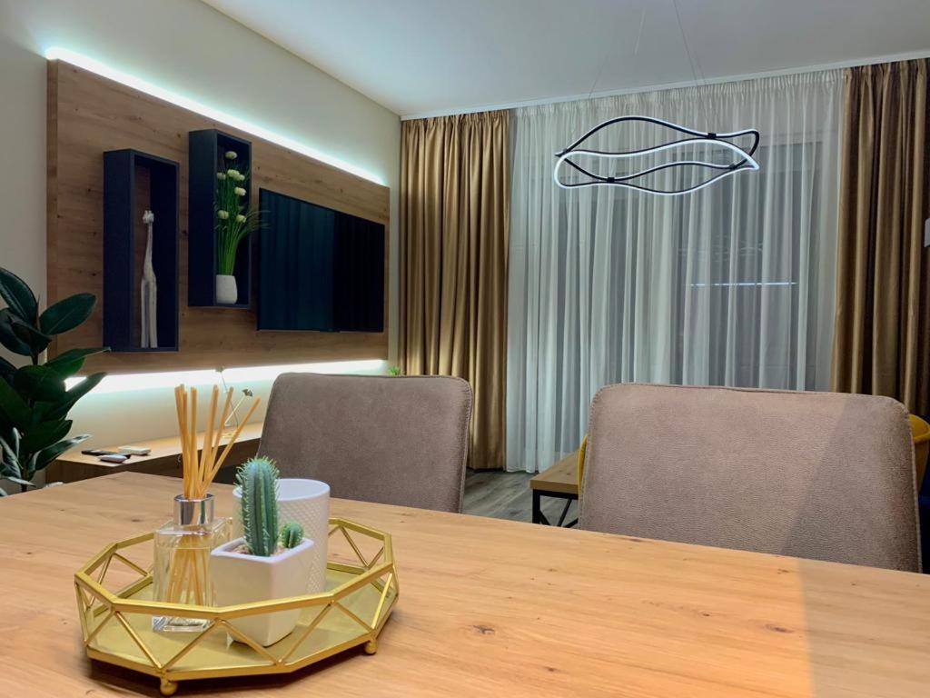 Linda With Panoramic Sea View Apartment